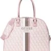 Guess Reistas Wilder Deluxe Dome Pale Rose Logo TWS74529030PRL 1 Guess Reistas Wilder Deluxe Dome Pale Rose Logo TWS74529030PRL -Tassen Kortingen Winkel 1009x1200 3