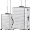 CarryOn Kofferset ULD - Luxe Aluminium Handbagage Koffer 55cm + 76cm Grote Reiskoffer - Dubbel TSA Slot - Zilver 1 CarryOn Kofferset ULD - Luxe Aluminium Handbagage Koffer 55cm + 76cm Grote Reiskoffer - Dubbel TSA Slot - Zilver -Tassen Kortingen Winkel 1034x1200