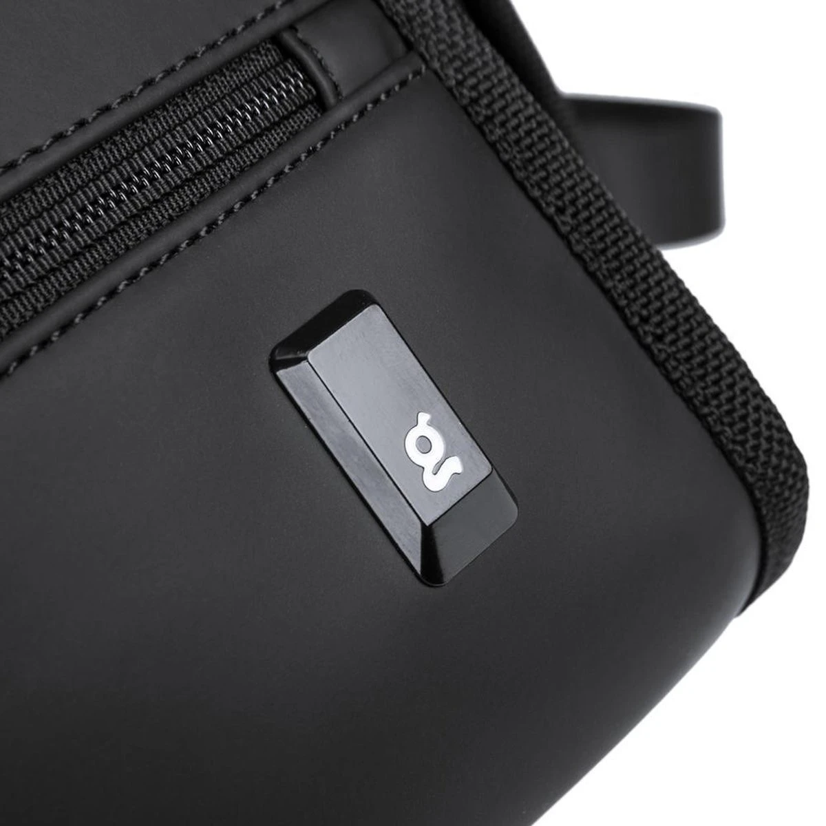 Bange Rugtas - 15,6 Inch - Laptop Rugzak - Waterafstotend - Zwart - Incl. Smart Thermosfles 7 Bange Rugtas - 15,6 Inch - Laptop Rugzak - Waterafstotend - Zwart - Incl. Smart Thermosfles - Afbeelding 5