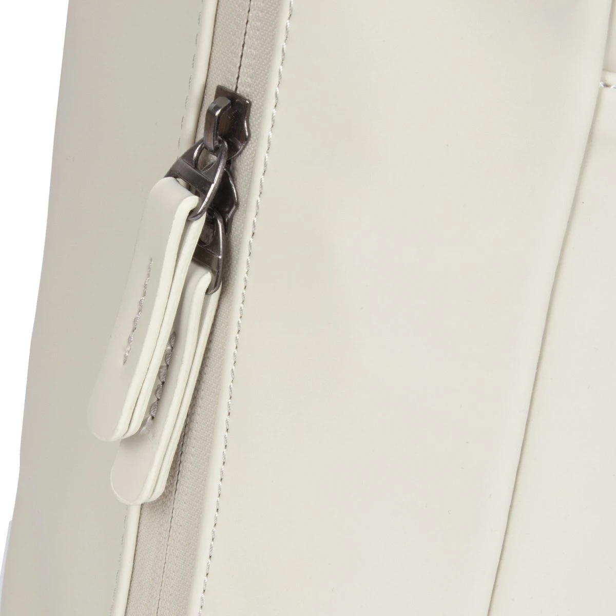 New Rebels® Julan - Rugtas - Beige - Waterbestendig - 42x12x28cm - Rugzak / Backpack 4 New Rebels® Julan - Rugtas - Beige - Waterbestendig - 42x12x28cm - Rugzak / Backpack - Afbeelding 2