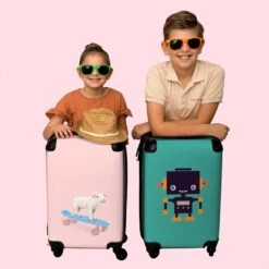NoBoringSuitcases.com® Kinderkoffer - Trolley Kinderen - Varken - Roze - Skateboard - Kinderen - Meisje - Koffer Dieren - Past Binnen 55x40x20 Cm En 55x35x25 Cm - Reiskoffer Met Wielen -Tassen Kortingen Winkel 1200x1200 134