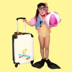 NoBoringSuitcases.com® Kinderkoffer - Trolley Op Wieltjes - Kuiken - Skateboard - Blauw - Kinderen - Dieren - Reiskoffer Kinderen - Past Binnen 55x40x20 Cm En 55x35x25 Cm - Fotokoffer -Tassen Kortingen Winkel 1200x1200 221
