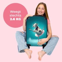 NoBoringSuitcases.com® Koffer - Koe - Ballet - Rok - Portret - Dieren - Trolley Op Wieltjes - Handbagagekoffer - Past Binnen 55x40x20 Cm En 55x35x25 Cm - Reiskoffer -Tassen Kortingen Winkel 1200x1200 422