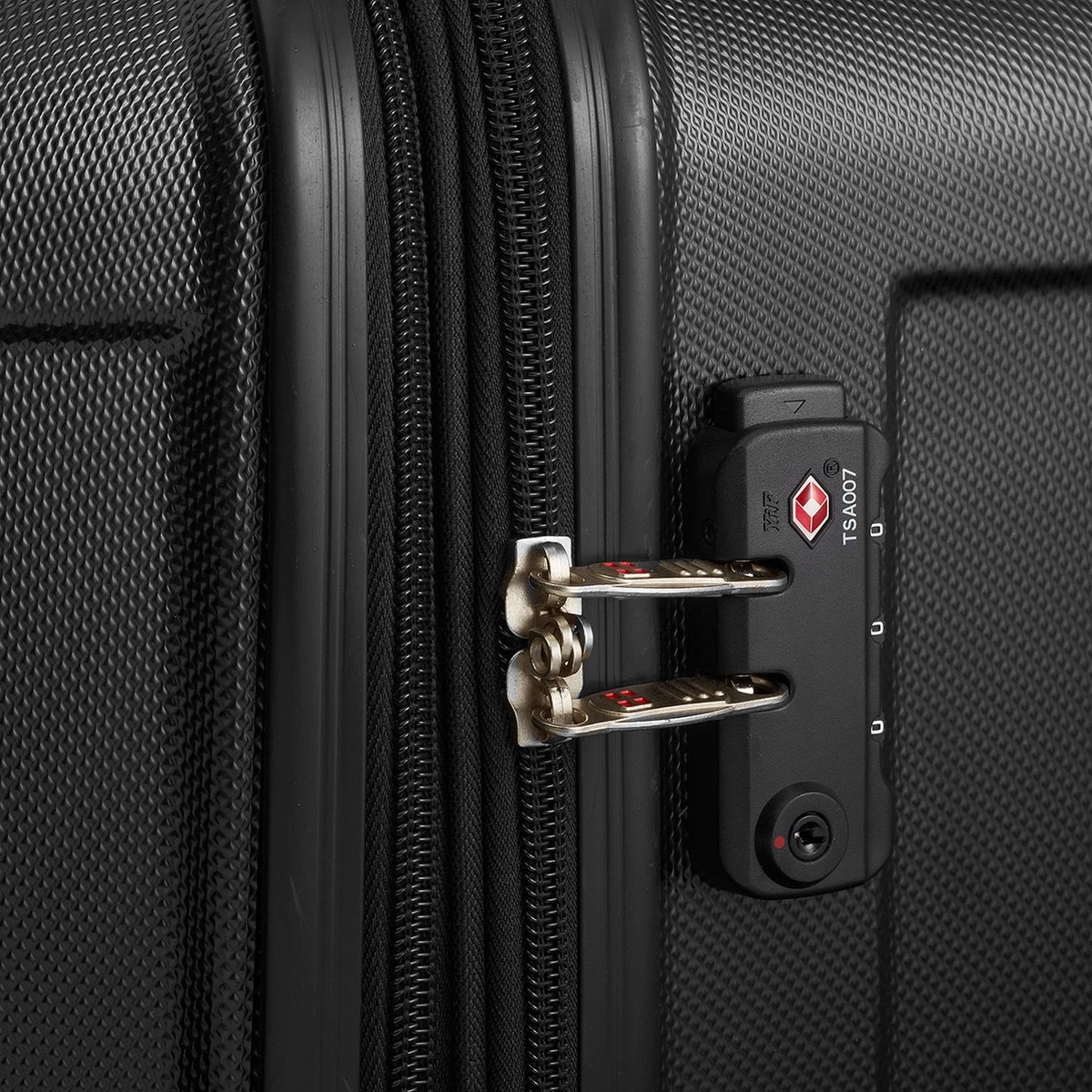 Swiss Alps - Reiskoffer - 78 Cm - 4 Wielen - Zwart 7 Swiss Alps - Reiskoffer - 78 Cm - 4 Wielen - Zwart - Afbeelding 5