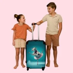 NoBoringSuitcases.com® Koffer Groot - Koe - Ballet - Portret - Blauw - Dieren - Trolley Koffer Met TSA-slot - Met Wielen - 90 Liter - Reiskoffer - 66 Cm 16 NoBoringSuitcases.com® Koffer Groot - Koe - Ballet - Portret - Blauw - Dieren - Trolley Koffer Met TSA-slot - Met Wielen - 90 Liter - Reiskoffer - 66 Cm -Tassen Kortingen Winkel 1200x1200 710