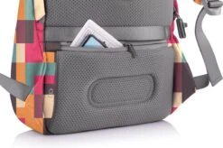 XD Design Bobby Soft Art - Anti-Diefstal Rugzak 16 Liter - Geometric -Tassen Kortingen Winkel 1200x798