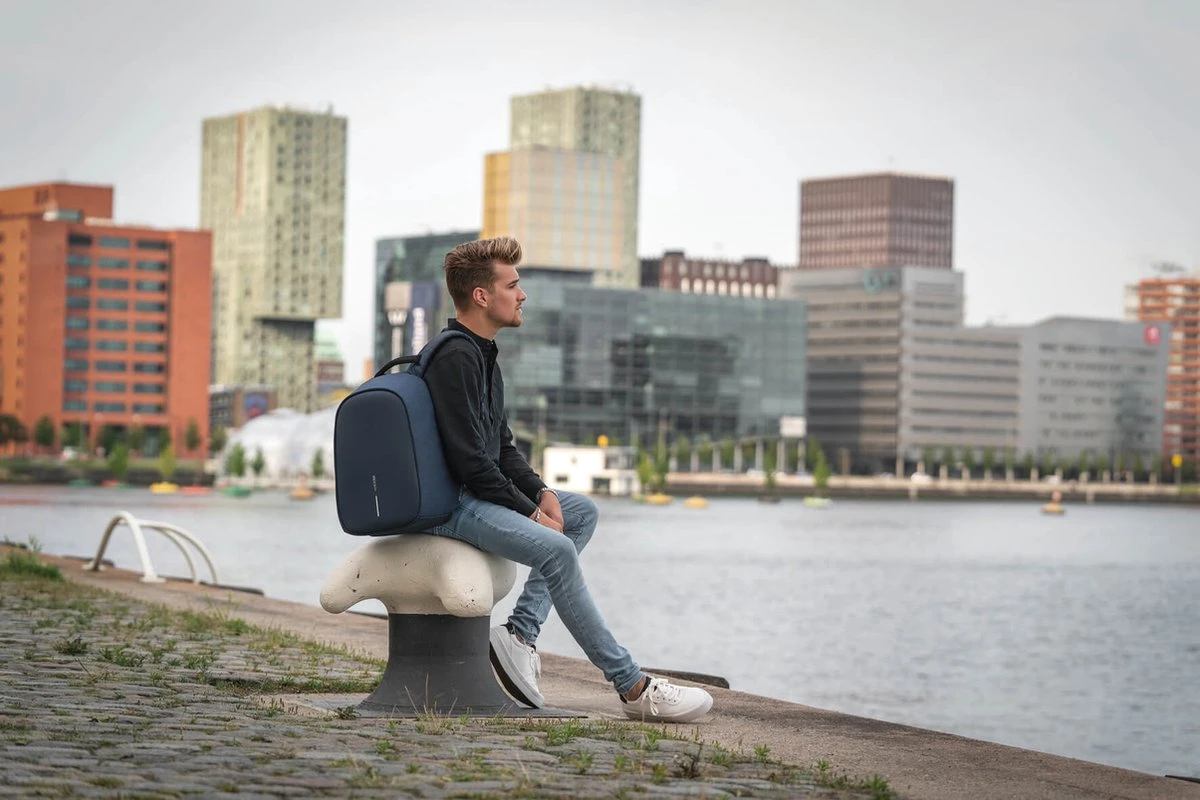 XD Design Bobby Hero Regular - Anti-Diefstal Rugzak 18 Liter - Navy 7 XD Design Bobby Hero Regular - Anti-Diefstal Rugzak 18 Liter - Navy - Afbeelding 5