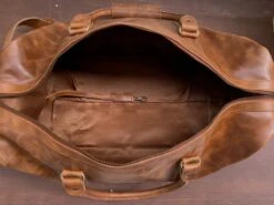 Lederen Tas - Reistas - Kalfsleer Tas - Duffle Bag Leather - Leren Reistas - Luxe Lederen Reistas - Grote Leren Reistas - Cognac Leer Tas - Cognac Kleur - Grote Lederen Reistas - Weekend Tas - Vakantie Tas - Genuine Leather Bag - -Tassen Kortingen Winkel 1200x899 4