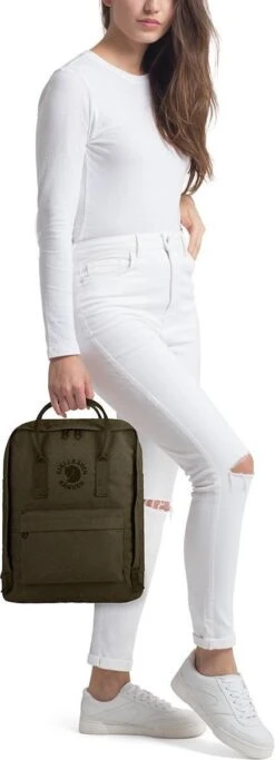 Fjallraven Fjällräven Re-Kånken Unisex Rugzak - Dark Olive -Tassen Kortingen Winkel 434x1200 1