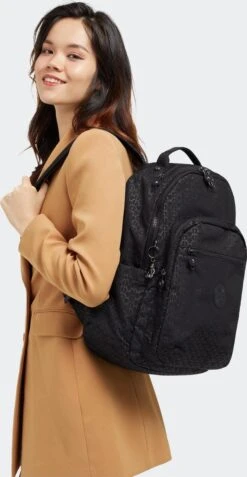 Kipling SEOUL Rugzak, 27 Liter, 15 Inch Laptopvak - Signature Emb -Tassen Kortingen Winkel 622x1200 8