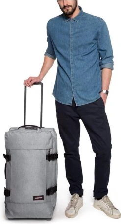 Eastpak TRANVERZ M Reiskoffer (67 X 35.5 X 30 Cm) - Sunday Grey -Tassen Kortingen Winkel 647x1200 2