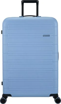 American Tourister Reiskoffer - Novastream Spinner 77/28 Tsa Exp (Large) Pastel Blue -Tassen Kortingen Winkel 703x1200