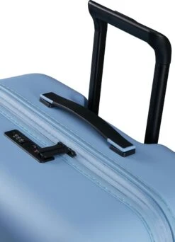 American Tourister Reiskoffer - Novastream Spinner 77/28 Tsa Exp (Large) Pastel Blue -Tassen Kortingen Winkel 867x1200